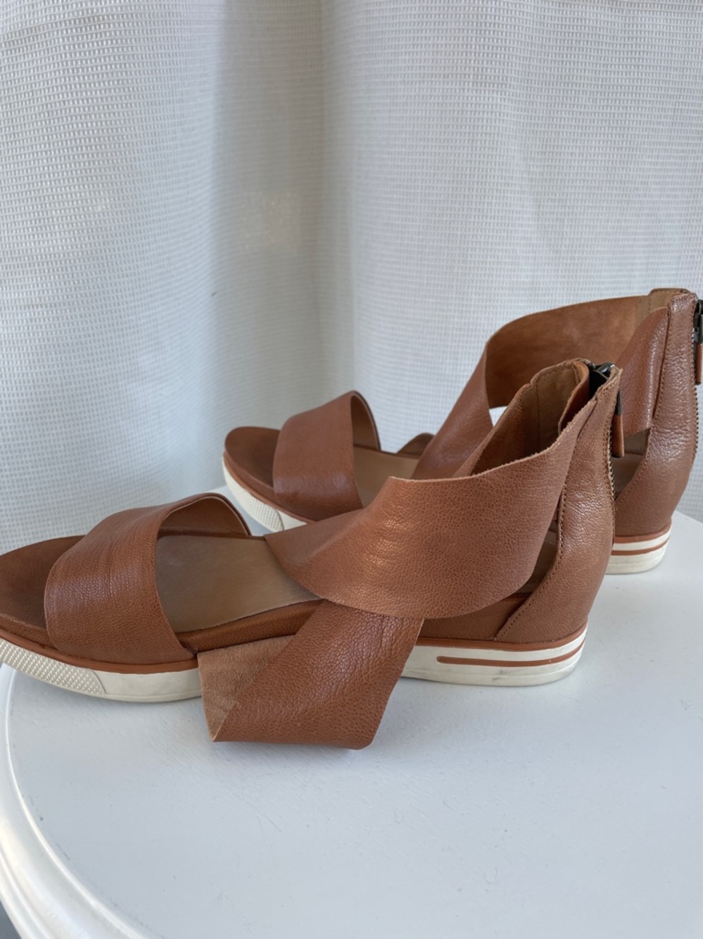 Eileen Fisher Brown Leather Crisscross Sneaker Sandals - Picture 4 of 7